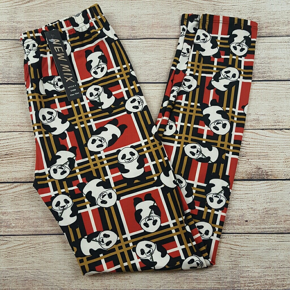 Buttery soft new mix plaid panda leggings.